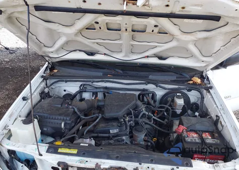 2006 Toyota Tacoma z USA, uszkodzony, nr VIN 5TENX22N56Z210480